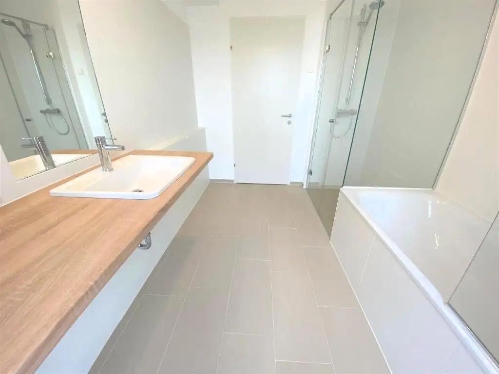 Ihr Penthouse – mit 90m² Terrassenfläche und Direktlift in die Wohnung!!