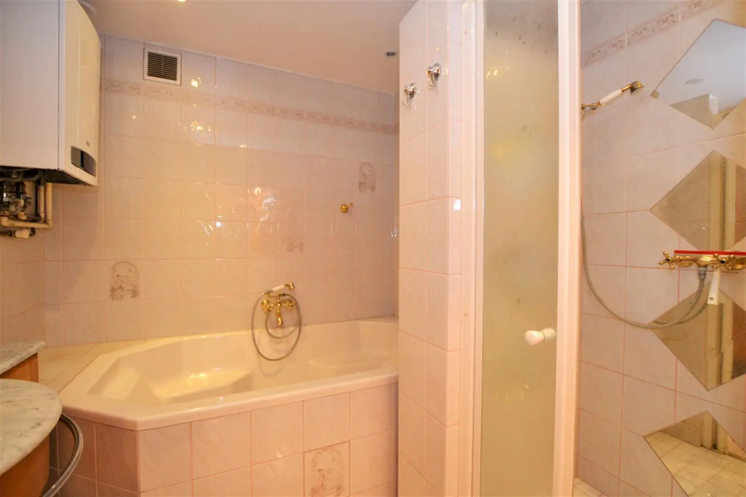 Helle & großzügige 3 Zimmer Wohnung nahe Schloss Schönbrunn