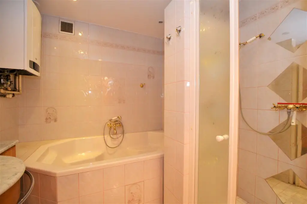 Helle & großzügige 3 Zimmer Wohnung nahe Schloss Schönbrunn