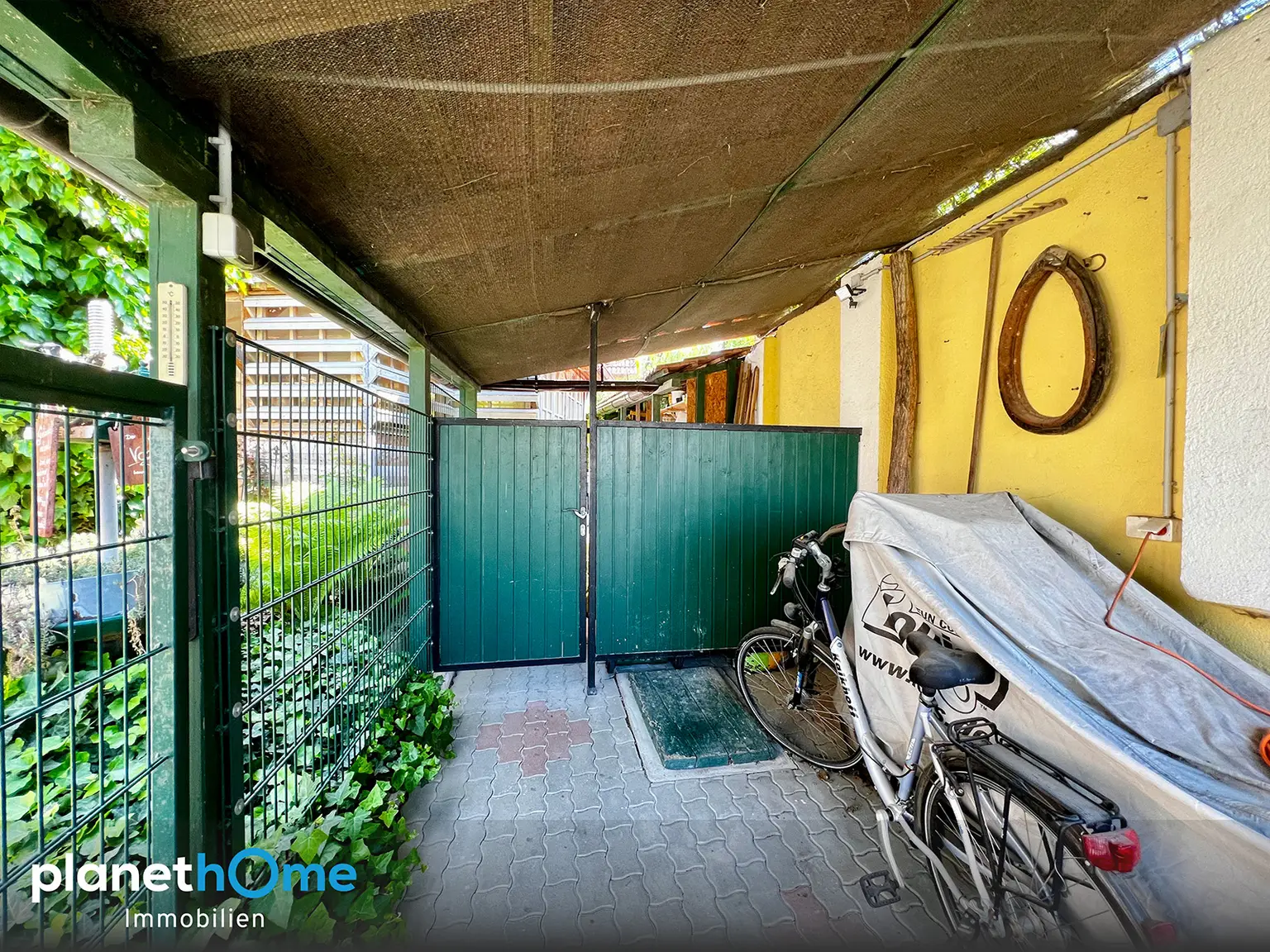 Carport
