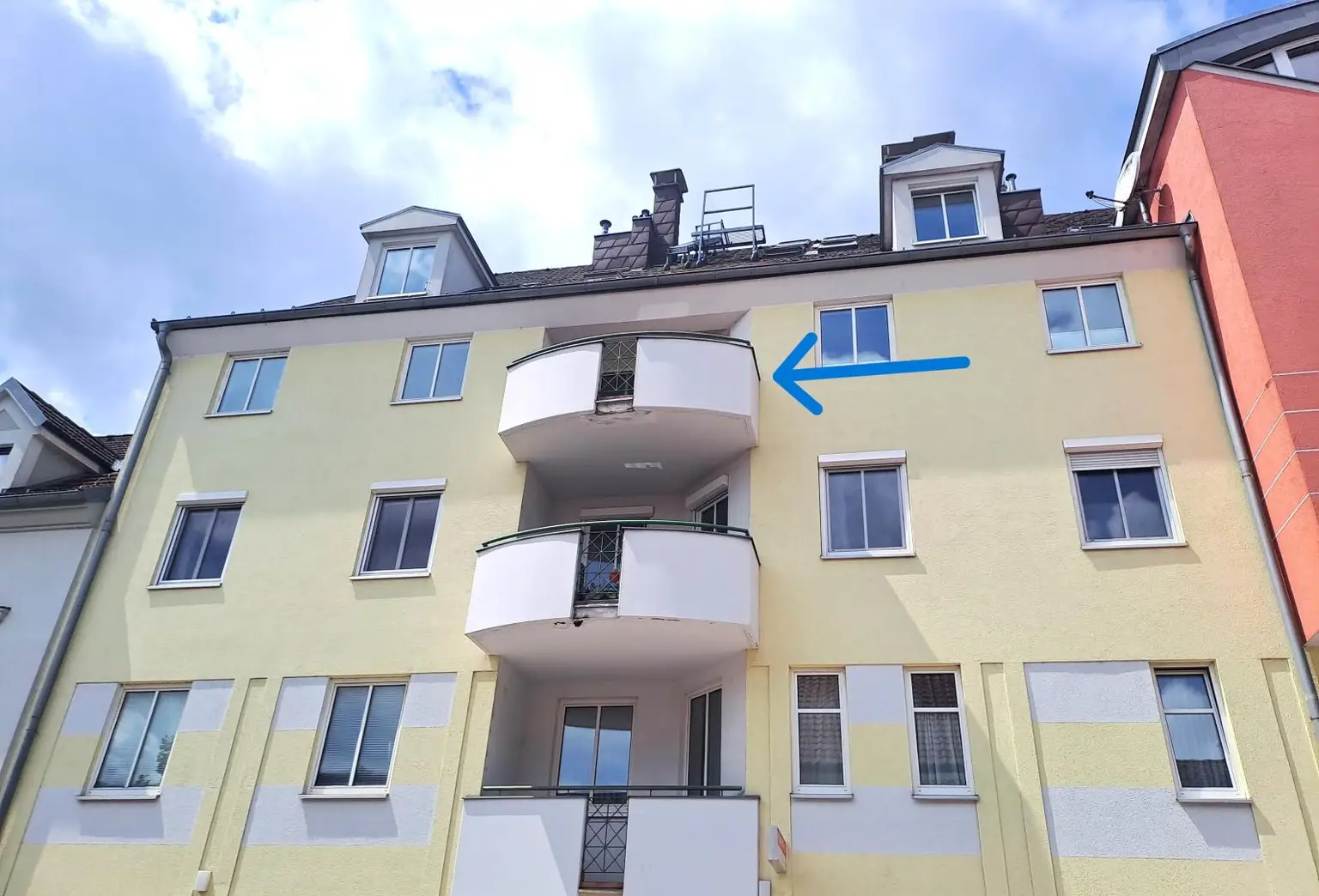 Helle Eigentumswohnung mit Balkon u. Tiefgaragenstellplatz