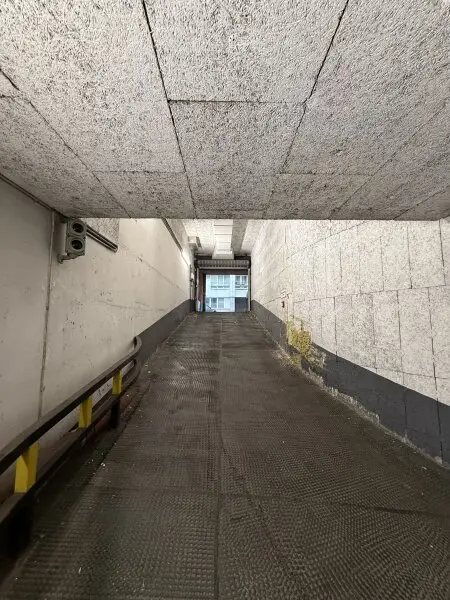 Tiefgaragenstellplatz in der Ziegelofengasse 33, 1050 Wien zu vermieten