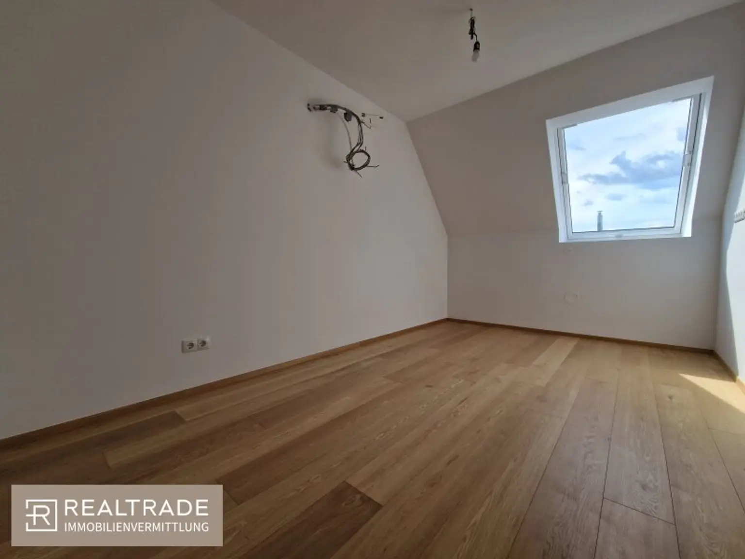 !!! NEU !!! Erstbezug DG-Wohnungen nähe Heinestraße