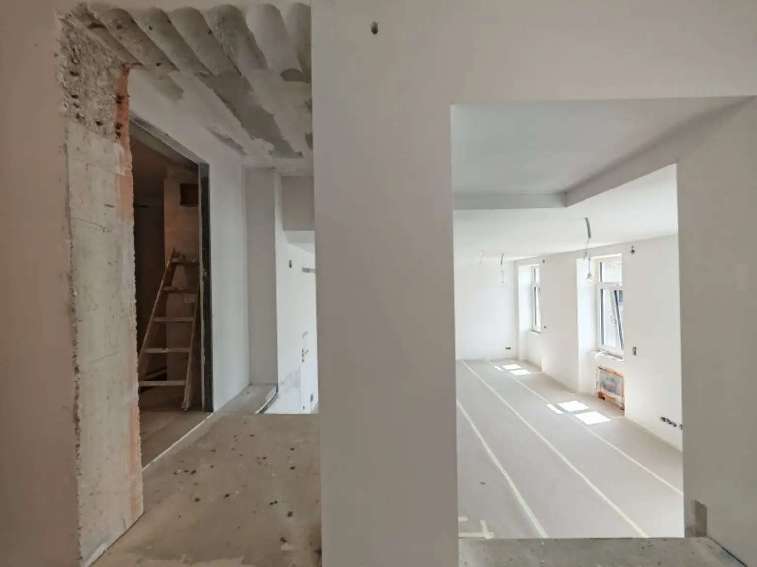 Vorraum mit Blick ins Wohnzimmer