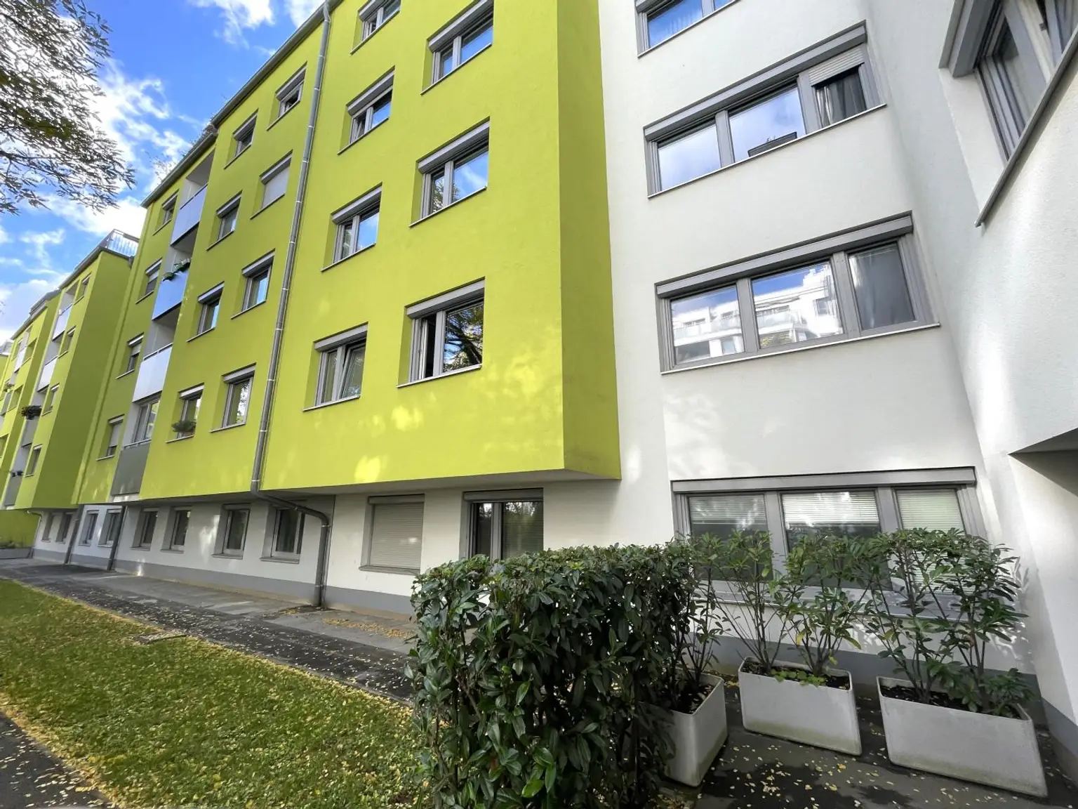 Top-sanierte 1-Zimmer-Wohnung in Hofruhelage