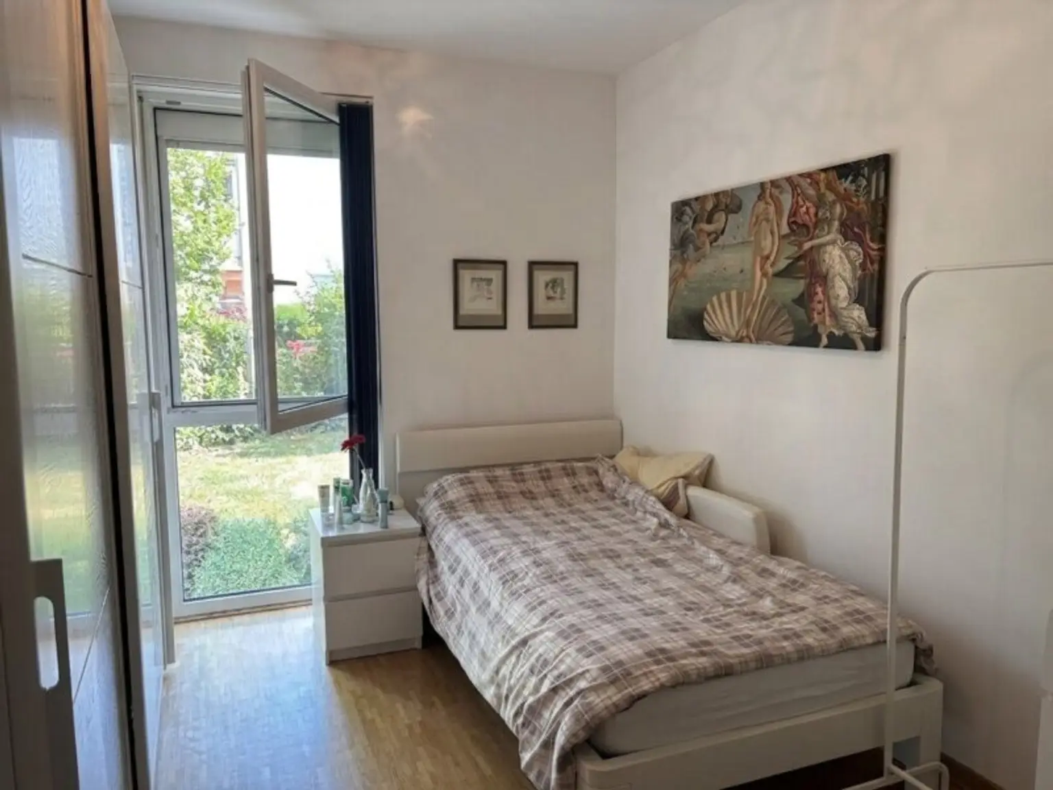 Schlafzimmer 1