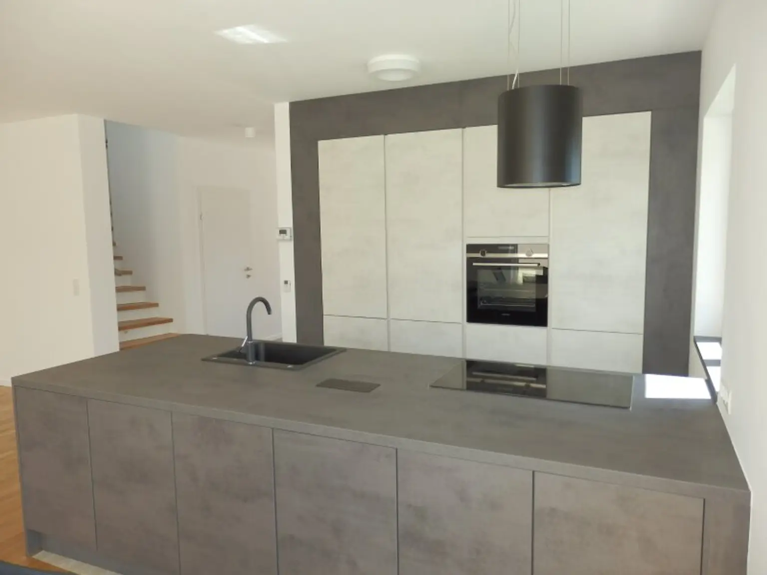 Topmodernes ZWEITBEZUGHAUS, 5 Zimmer, Garten, Stellplatz !!