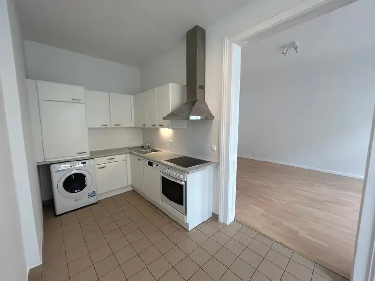 Küche + Wohnzimmer