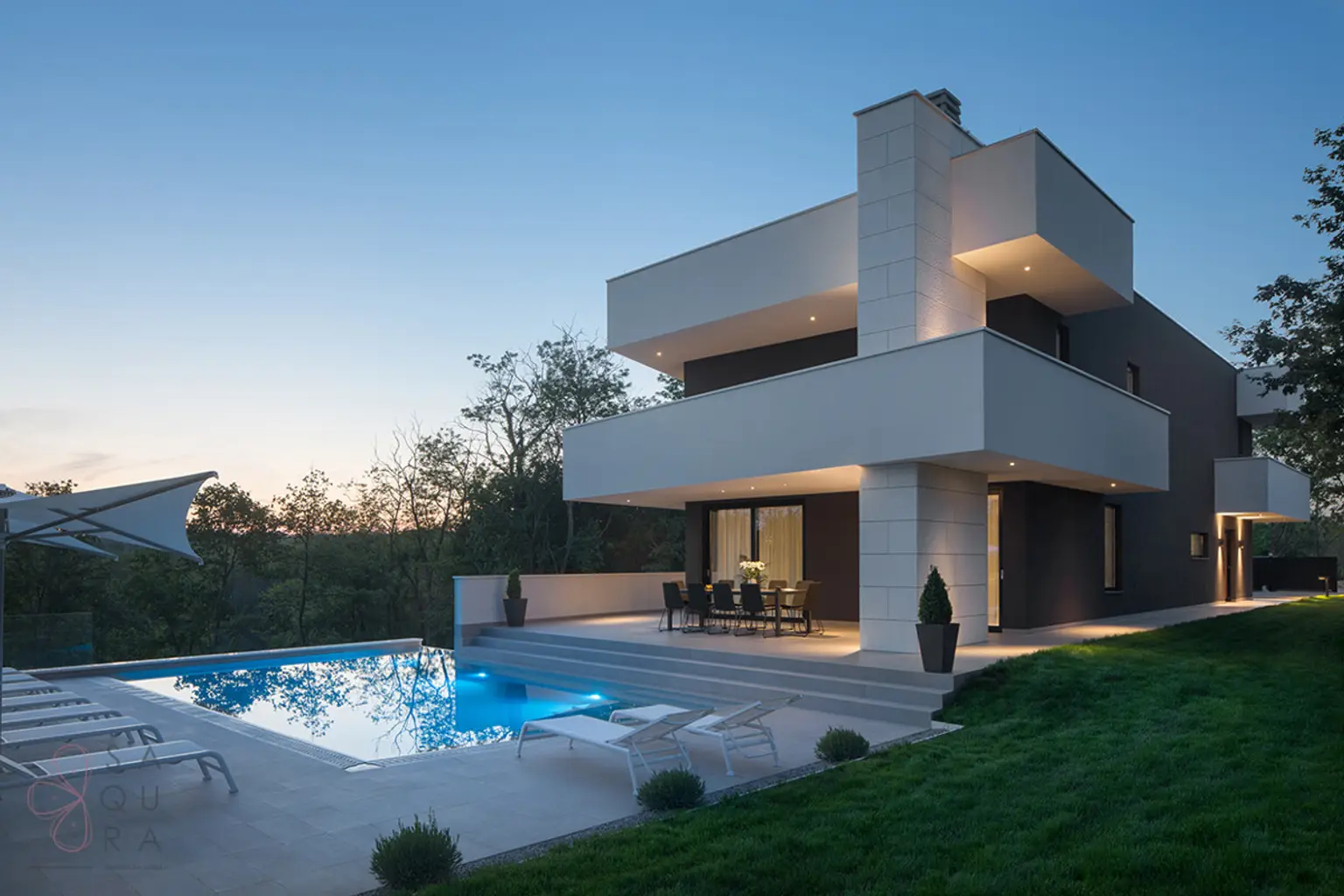 Zeitgenössische Villa in Pazin – Luxus, Privatsphäre und mediterrane Eleganz