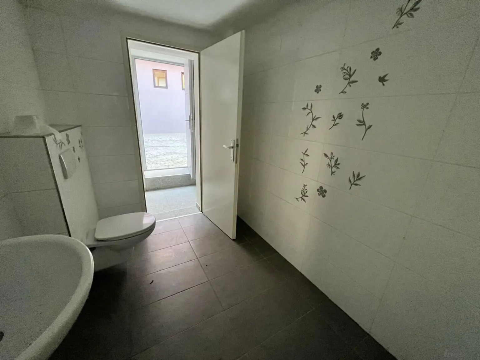 20221007_080335237_iOS