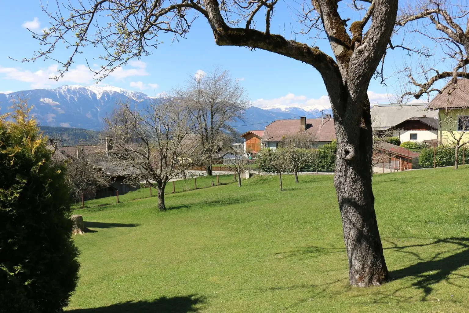 Idyllisches Baugrundstück in Obermillstatt – Wohnen, wo andere Urlaub machen