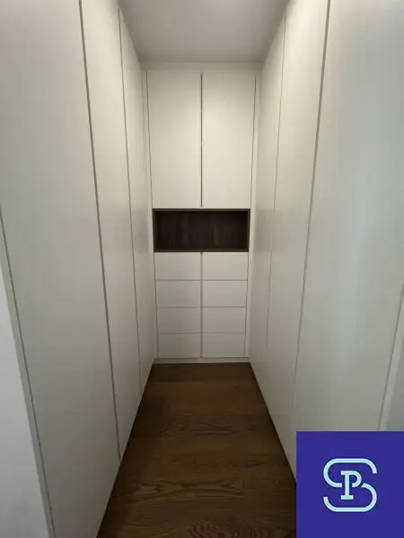Provisionsfrei: Exklusiver 47m² Altbau mit Einbauküche und kl. Balkon in Toplage - 1080 Wien