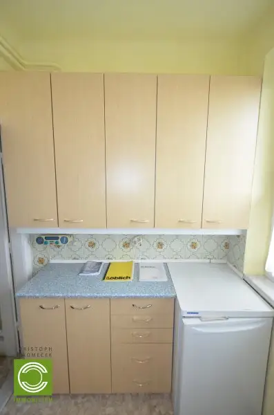 CHRISTOPH CHROMECEK IMMOBILIEN - MÖDLING - Helle, zentrumsnahe und möblierte 2,5 Zimmer zur Miete!