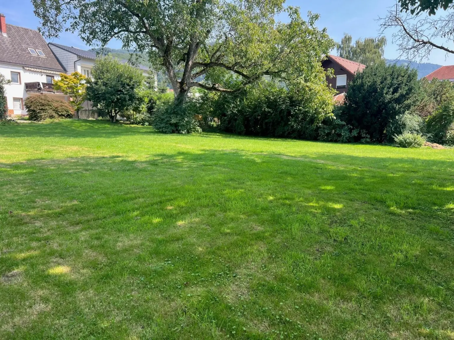 Wohnhaus zum sanieren mit großen wunderschönem Garten