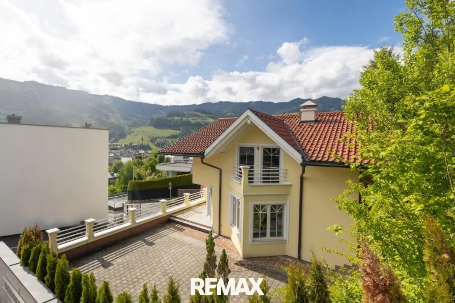 Haus mit Terrasse