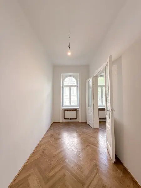 FRISCH SANIERT! 2,5 Zimmerwohnung in 1090 Wien mit Lift zu vermieten
