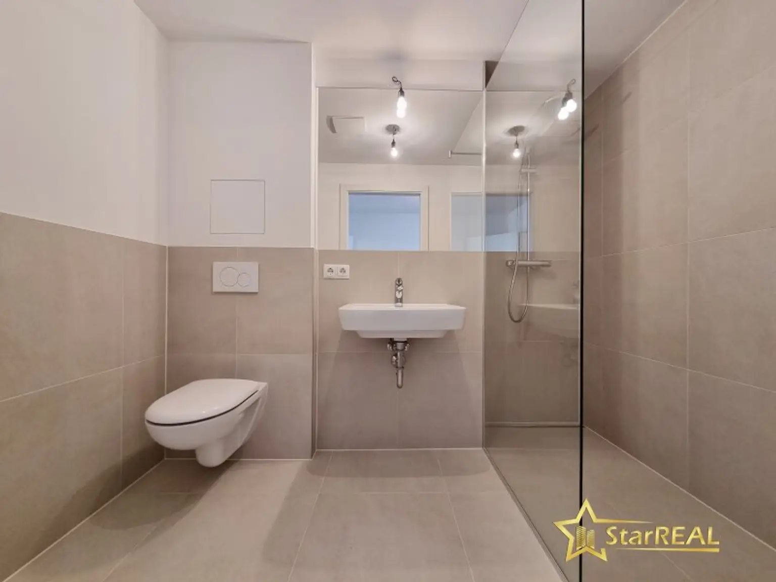 STILVOLLE 4-ZIMMER-ERSTBEZUGWOHNUNG IN ZENTRUMSNAHER LAGE VON MÖDLING - BALKON, 2 BÄDER & TIEFGARAGE OPTIONAL.