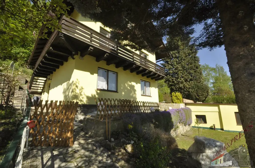 2-Parteien-Haus mit 2 Wohnungen zu je 112 qm und 67 qm in Rotheau