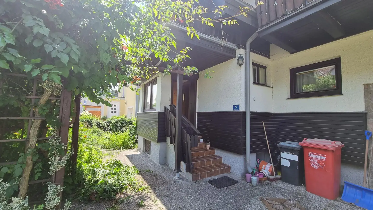 Wohnen in ruhiger Siedlungslage - Einfamilienhaus in Heuberg