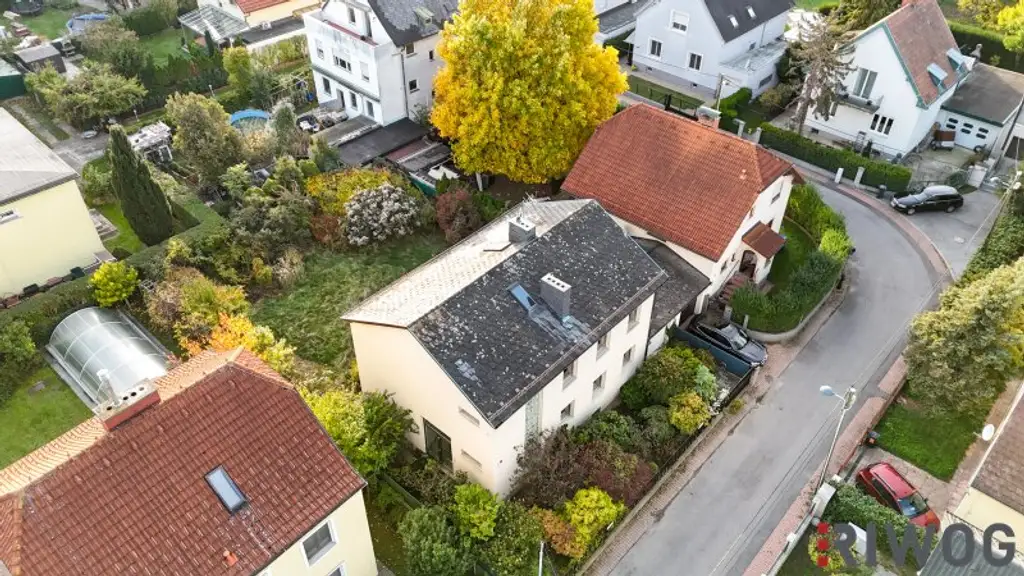 EIN- ODER ZWEIFAMILIENHAUS, gute Substanz, Modernisierungsbedarf