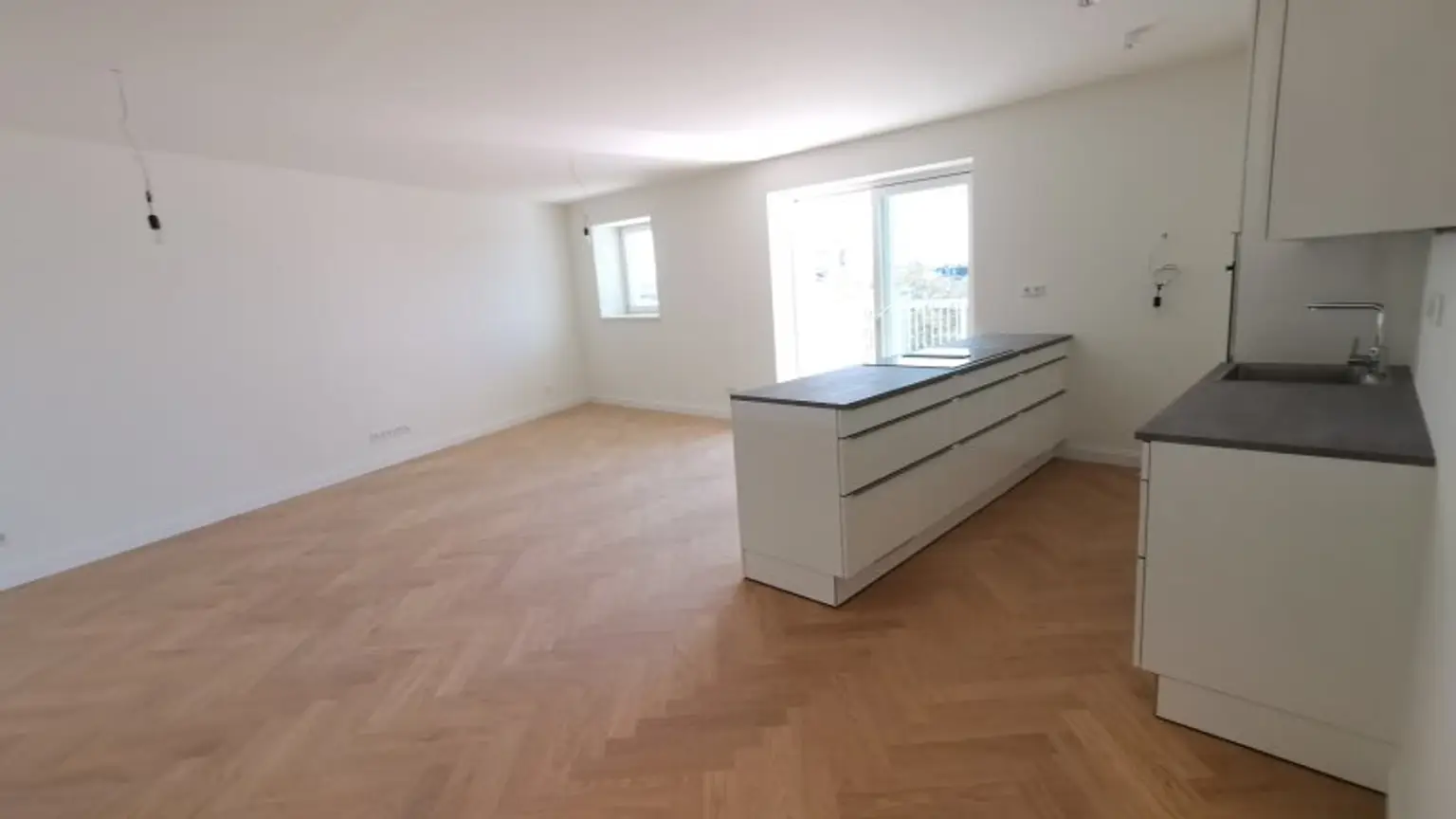 Dachgeschosswohnung der Superlative: 3 Zimmer mit viel Freifläche & Luxus pur in Citynähe : ab November zur Anmietung frei!