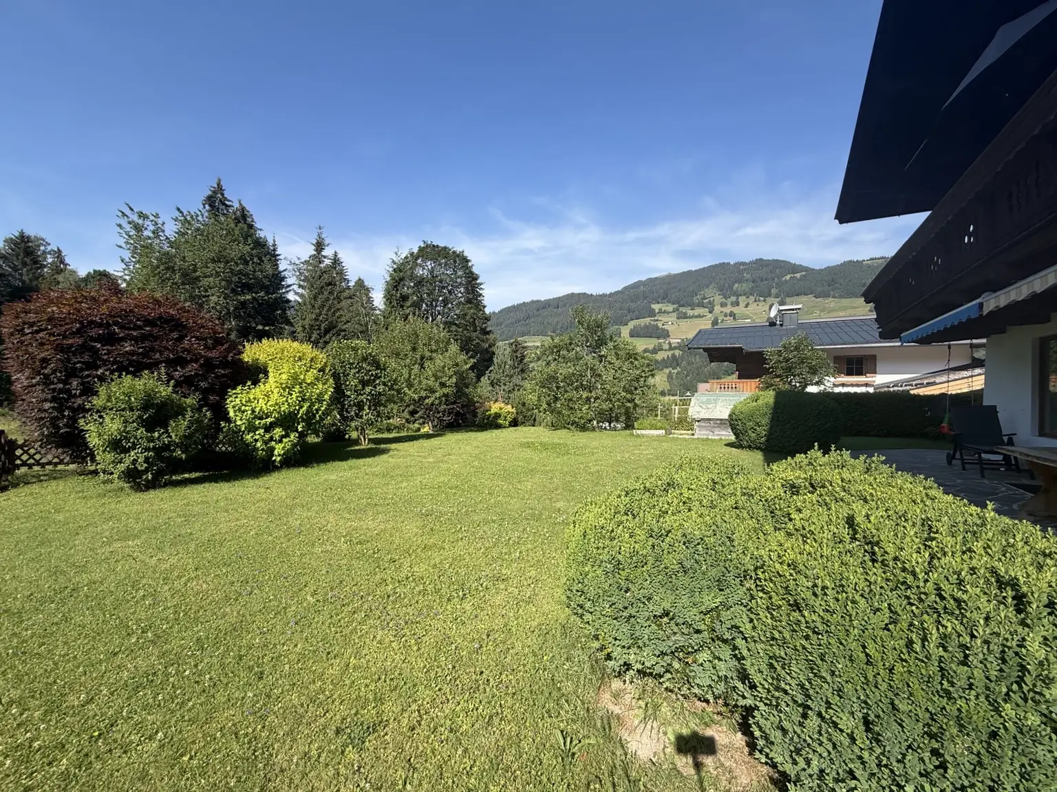 Landhaus mit unverbaubarem Ausblick in exklusiver Wohngegend von Aurach / Kitzbühel