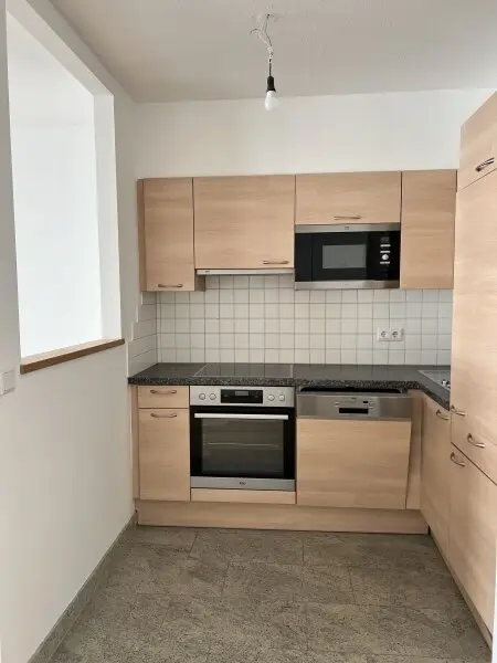 Sonnige 2-Zimmer Wohnung,  mit Loggia!