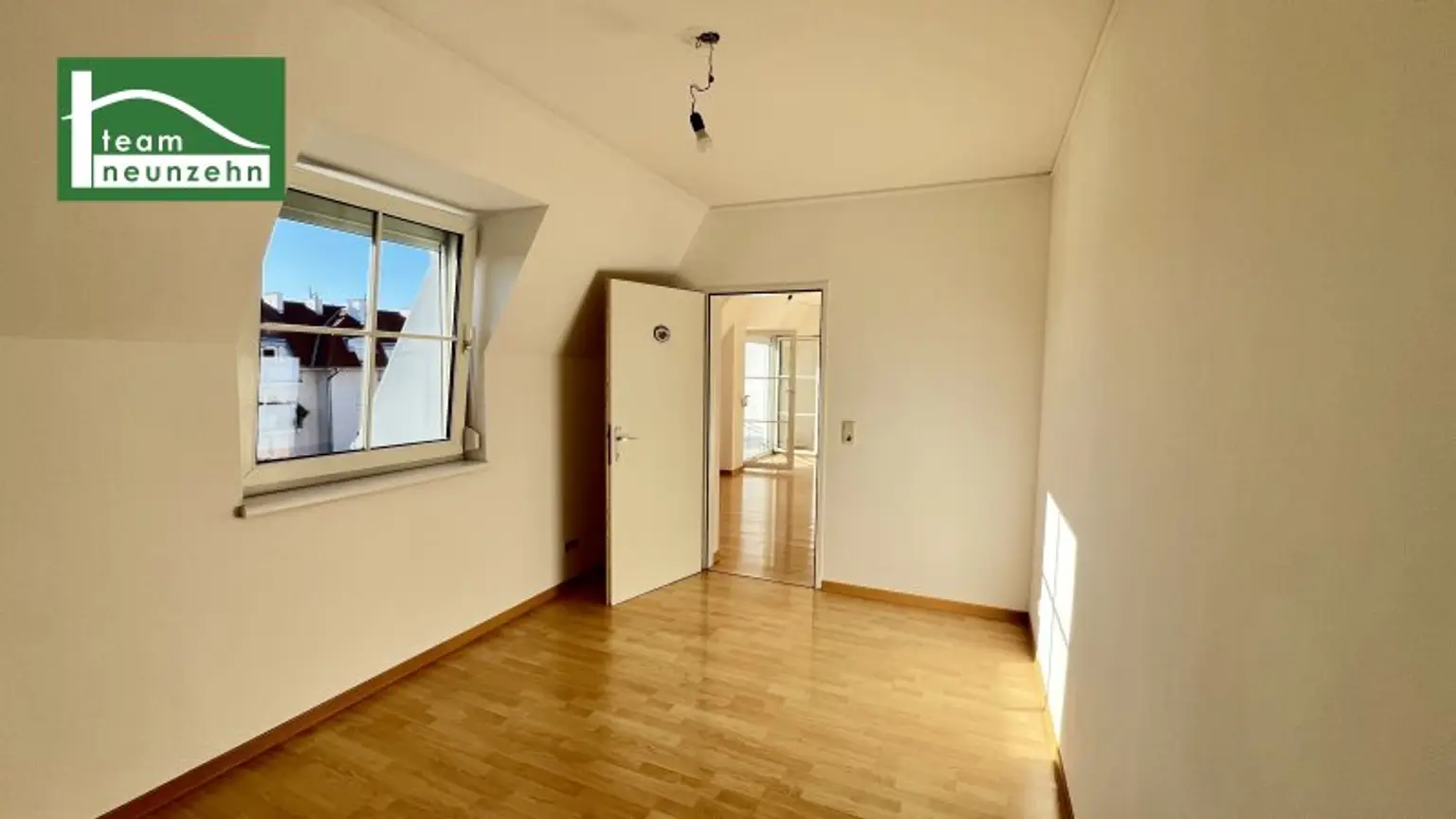 Charmante DG Wohnung, 52m² in Baden, bei LKH – Balkon & großer Keller mit ca. 14m² - nur 198.000€! (Kfz-Stellplatz extra)