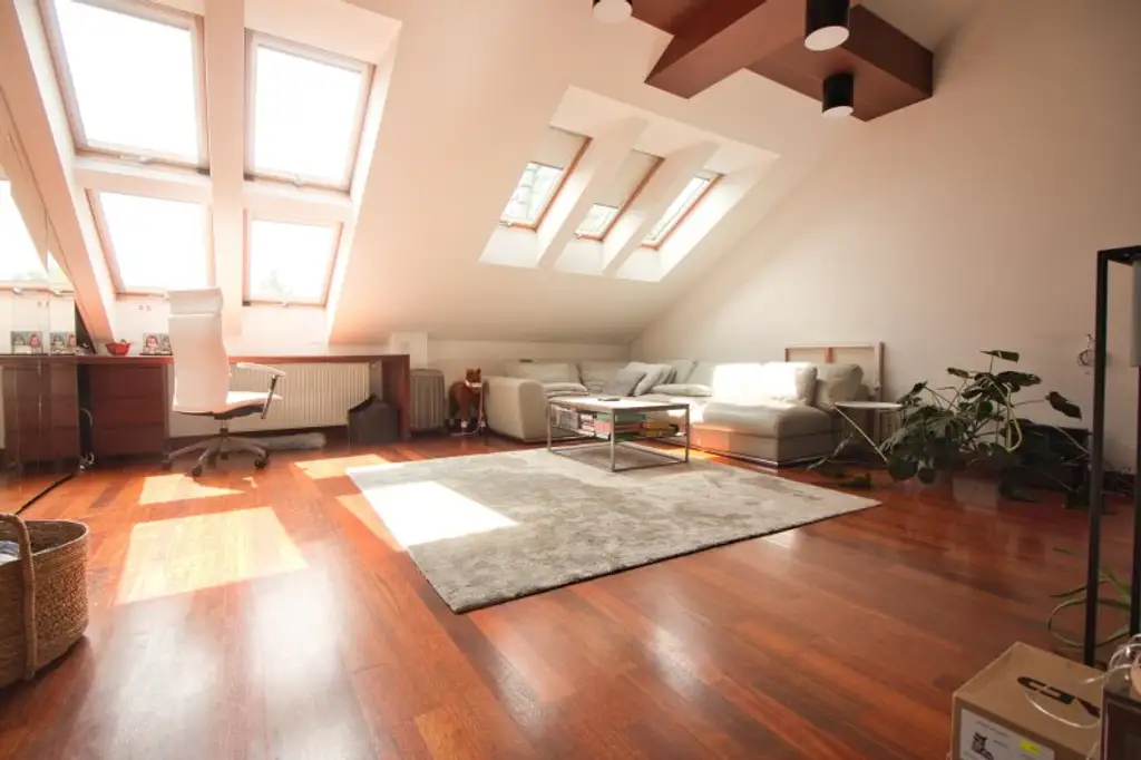TOP Lage in Hietzing | Charmante, ruhige 3,5 Zimmer-Wohnung | 2004 ausgebautes Dachgeschoß