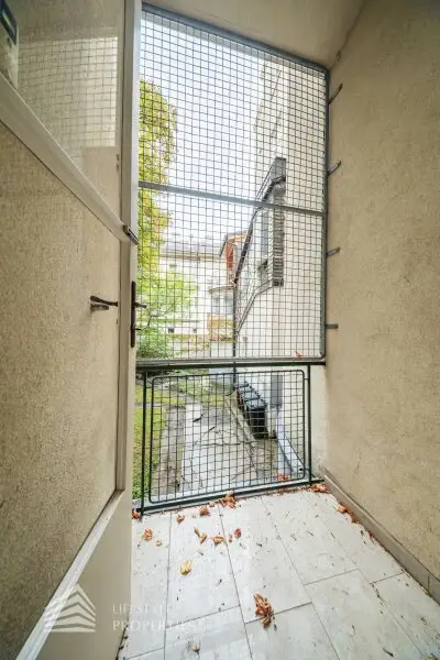 Charmante 3-Zimmer Altbauwohnung mit Loggia, Nähe Volksoper