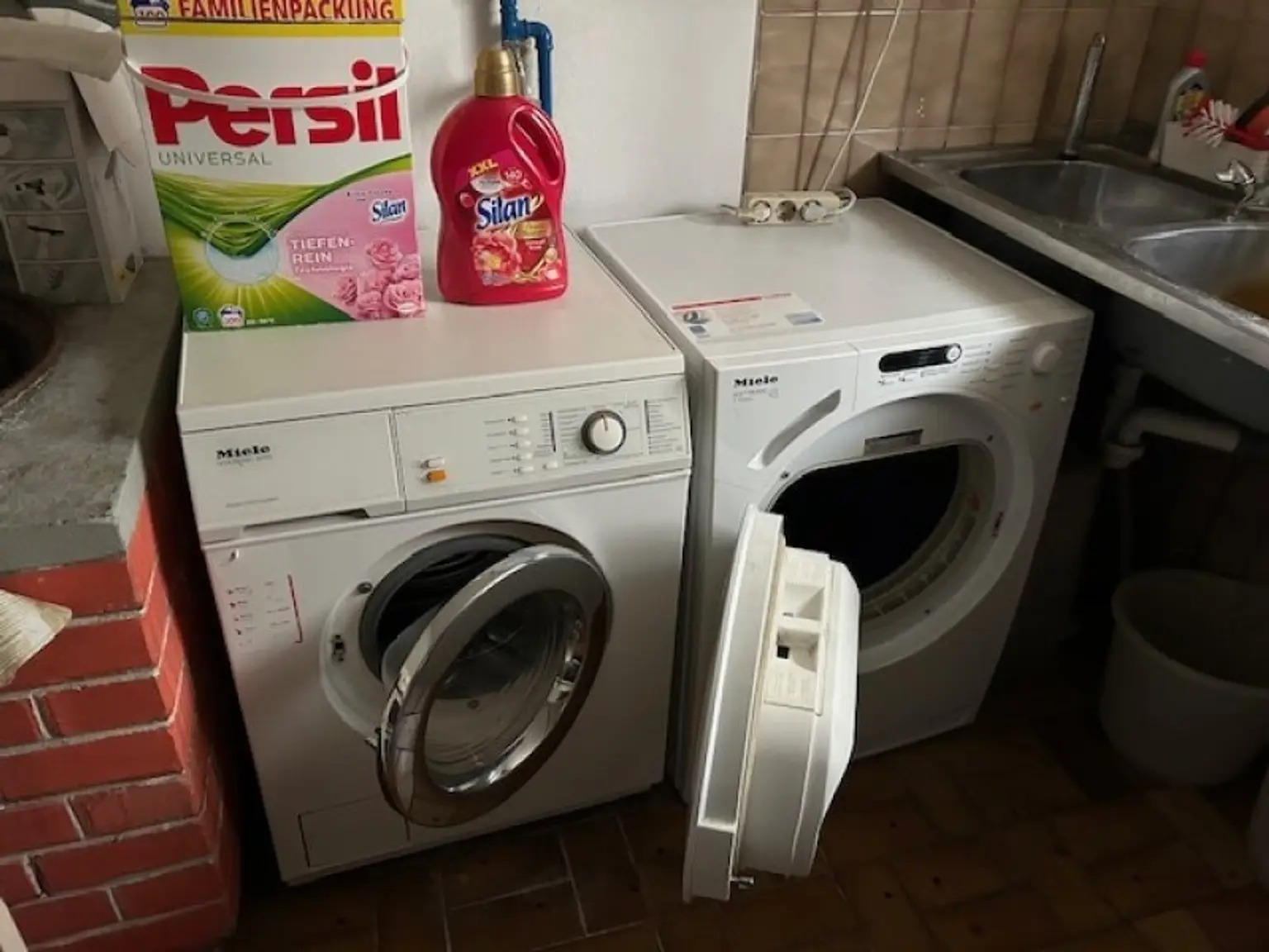 +++ TOP PREIS P.B. - KORNEUBURG, GROSSES 7 ZIMMER EIN -ZWEIFAMILIENHAUS, BENÖTIGT LIEBEVOLLE MODERNISIERUNG, toller Wintergarten und Terrasse Altbaumbestand GARTEN +++