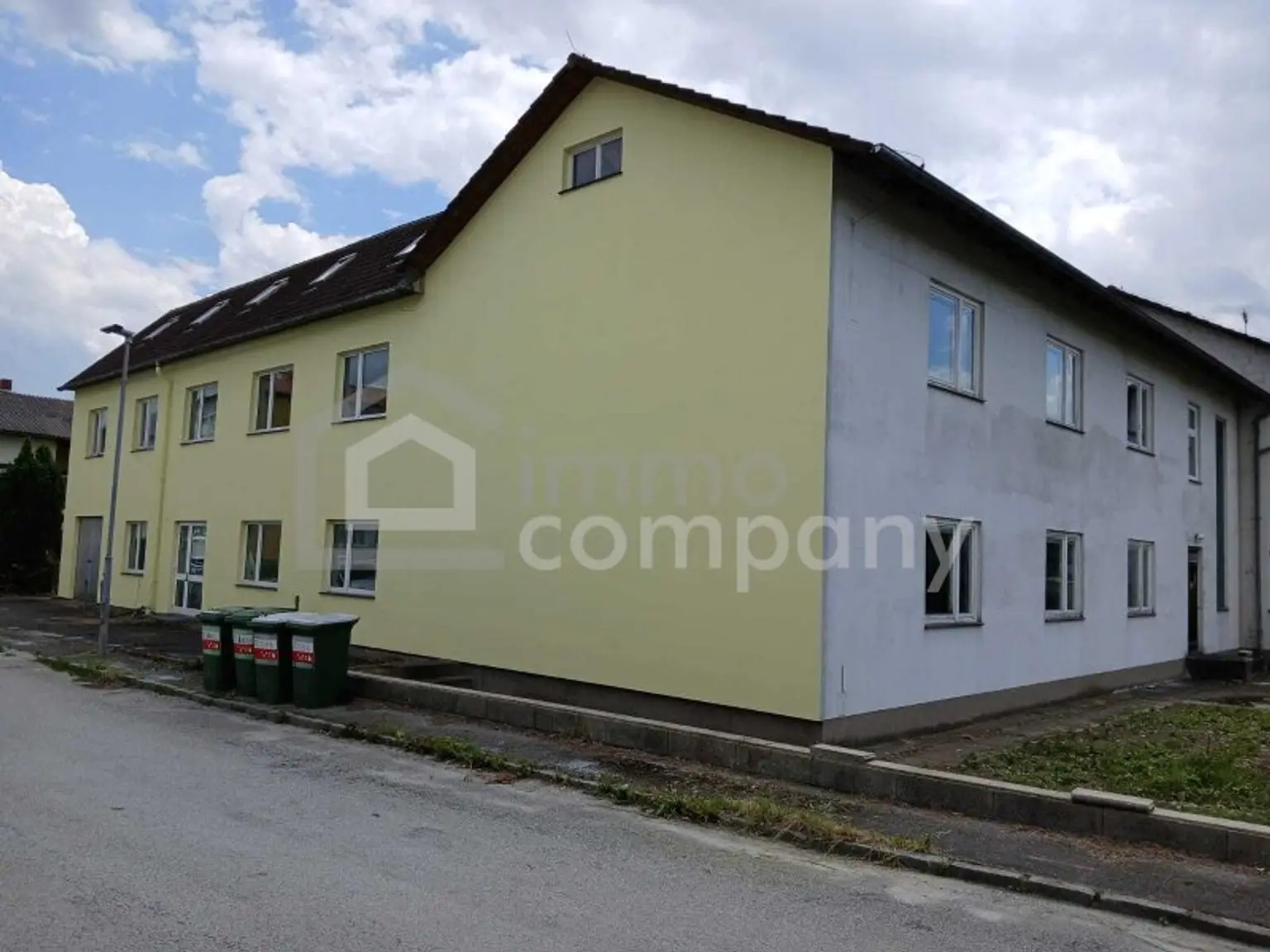Neuer Preis!!! Interessantes Anlageobjekt für Firmensitz  oder ca. 18 Wohneinheiten! ...und weitere 1312m² Freifläche/ Baugrund für zB. Reihenhäuser um Euro 158.000!!!