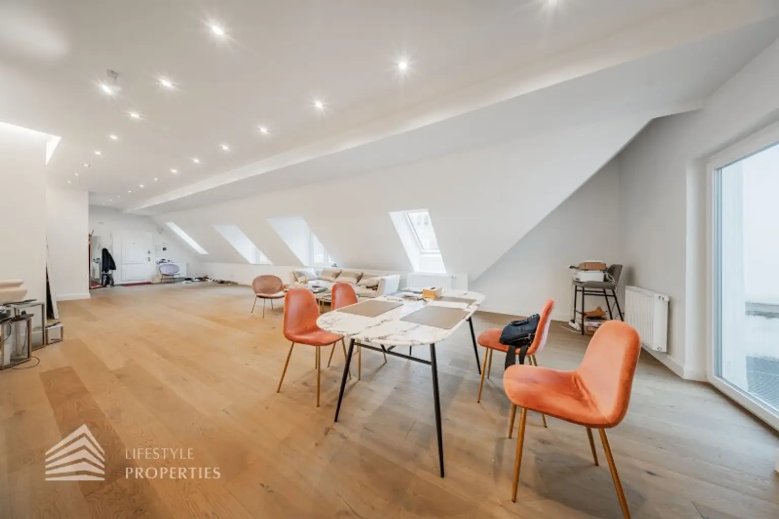 Moderne 4-Zimmer Maisonettewohnung mit Terrasse, Nähe Stephansplatz by Lifestyle Properties