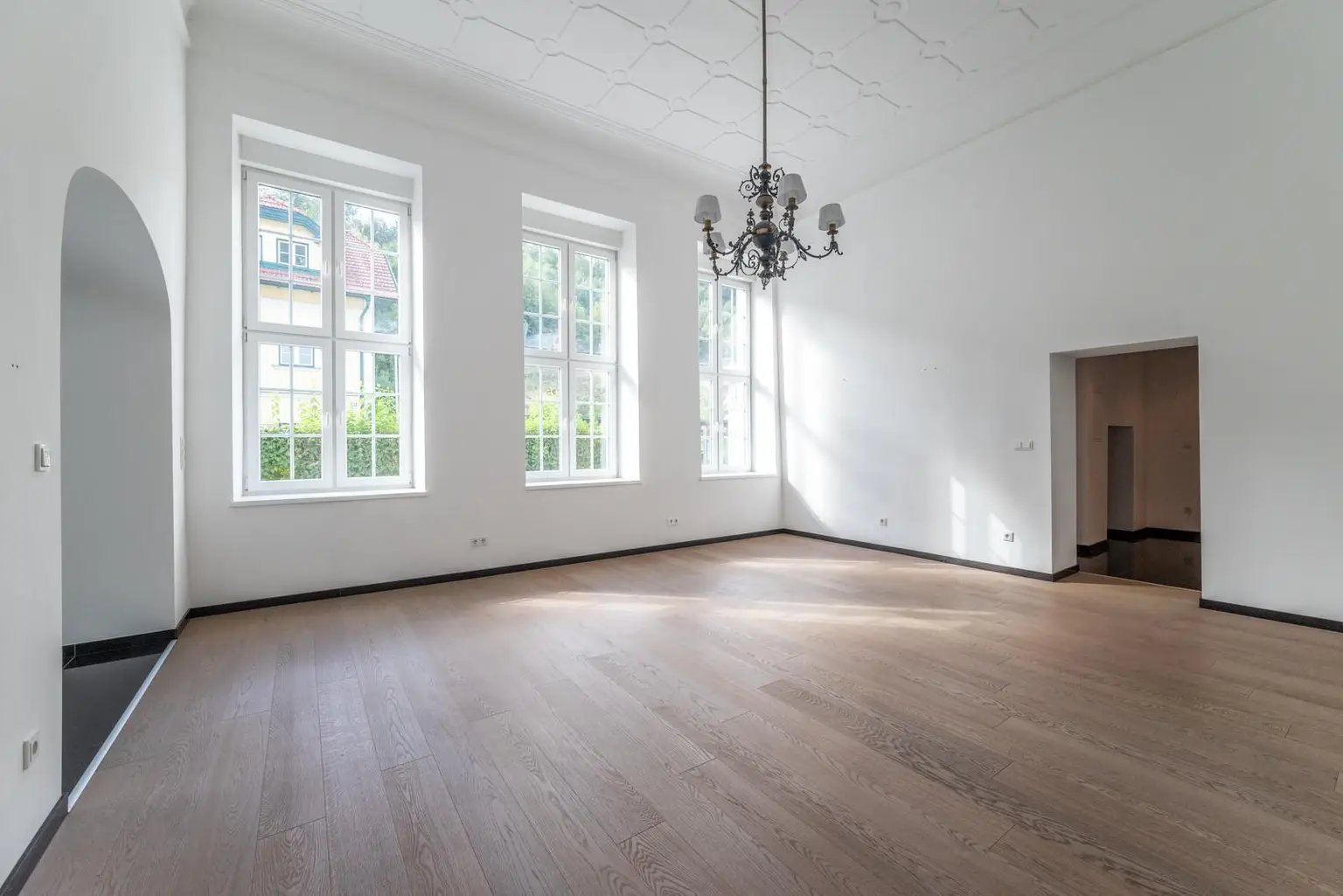 " Zinshaus mit Geschichte & Zukunft im Wienerwald "