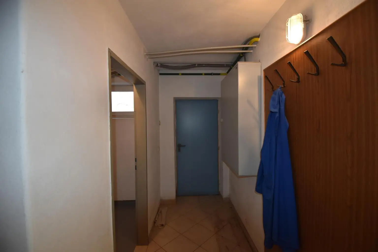 Vorraum mit Zugang Garten KG