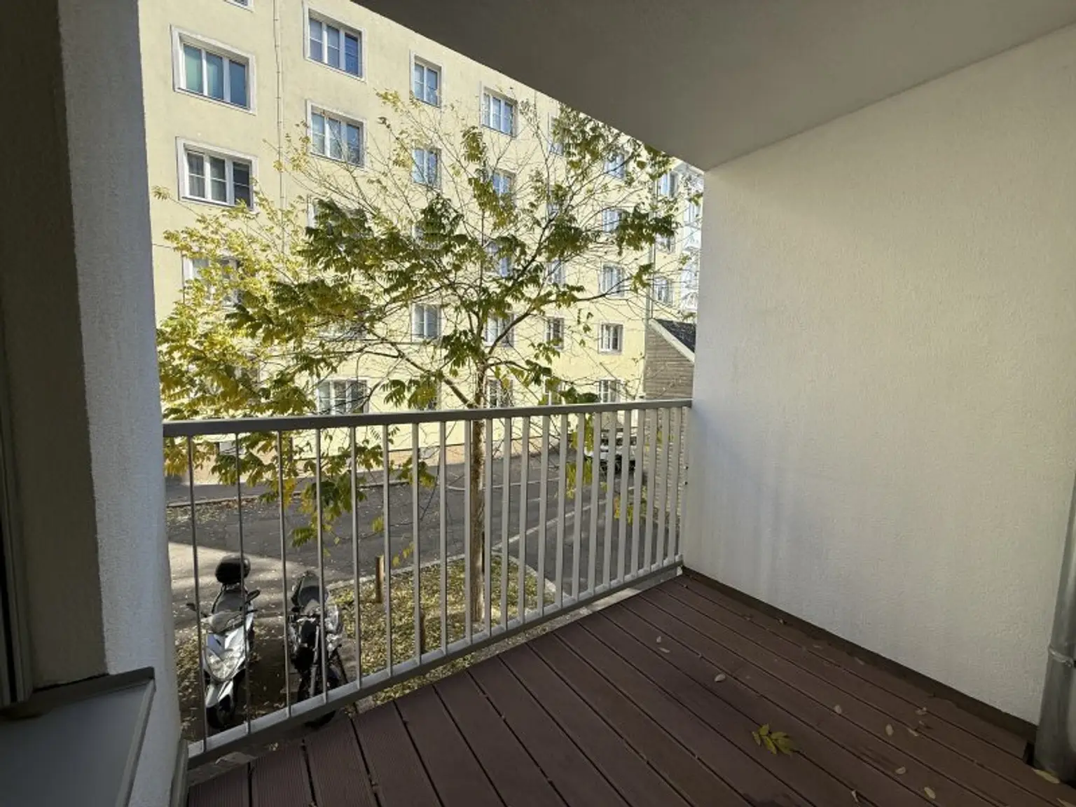 schöne 2-Zimmer Wohnung in ruhiger Lage mit guter Infrastruktur- nahe U4 Hietzing - ab 01.01.2026