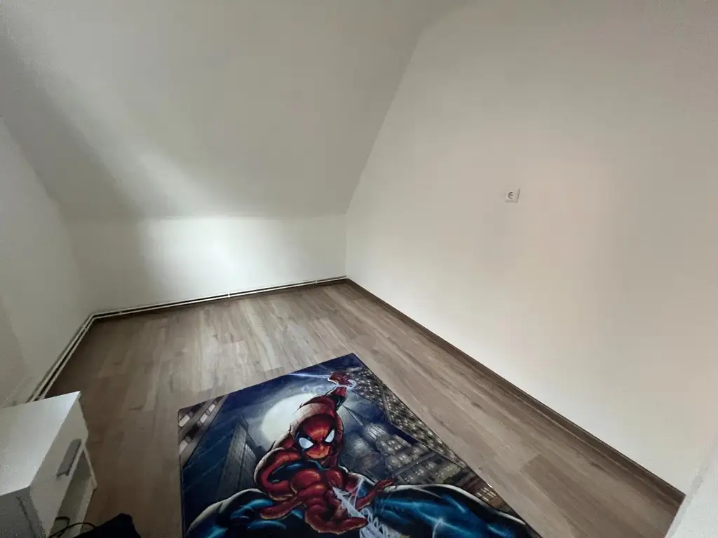 Familienfreundliches Ein- oder Zweifamilienwohnhaus mit 2 Wohneinheiten!