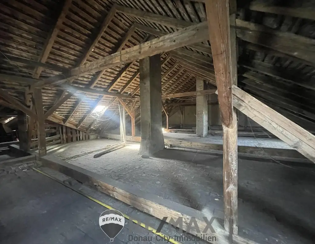 " Zinshaus mit Enwicklungspotential "