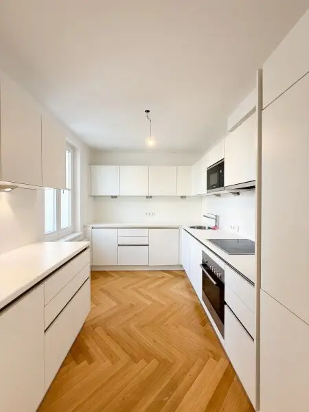 Exklusive 3-Zimmer-Dachgeschoßwohnung mit Klimaanlage und Dachterrasse – Kärntner Ring, 1010 Wien
