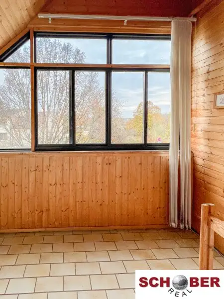 Nahe Stadtgrenze Baden - Doppelhaushälfte mit Renovierungsbedarf