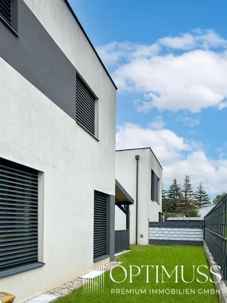 EXKLUSIVES ,MODERNES WOHNEN IM 4 ZIMMER EINFAMILIENHAUS IN STRASSHOF AN DER NORDBAHN !!!