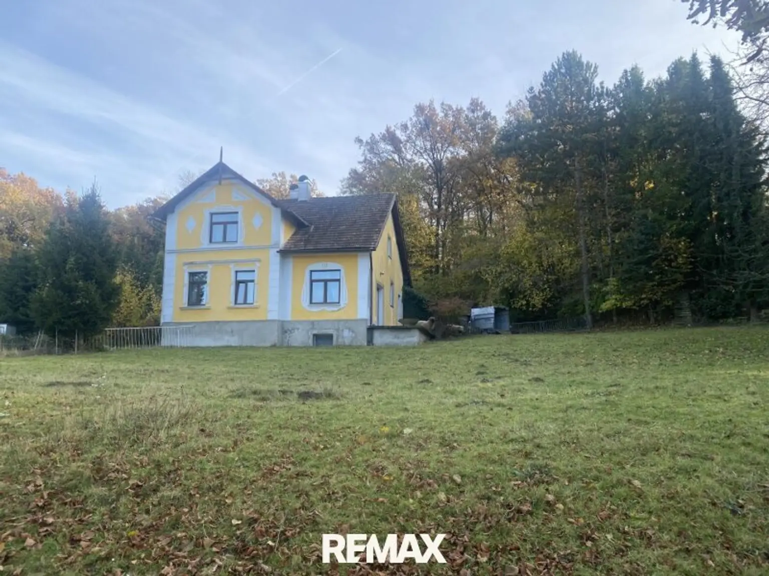 02 Landhaus mit Wiese