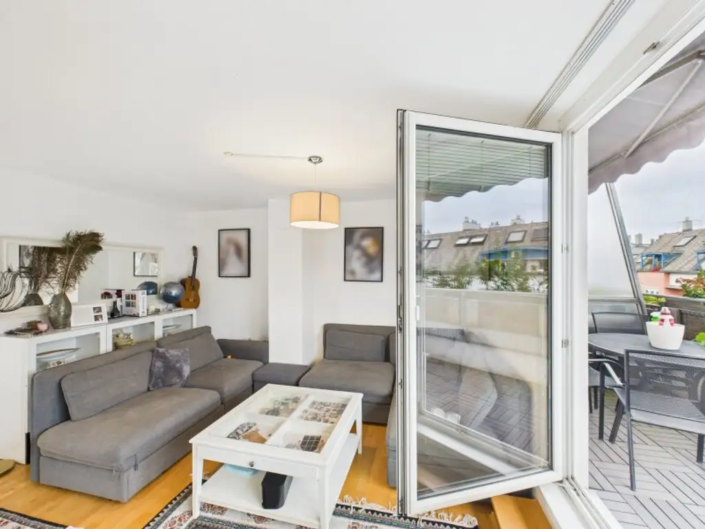 Charmante DG-Maisonette-Wohnung in 1110 Wien !