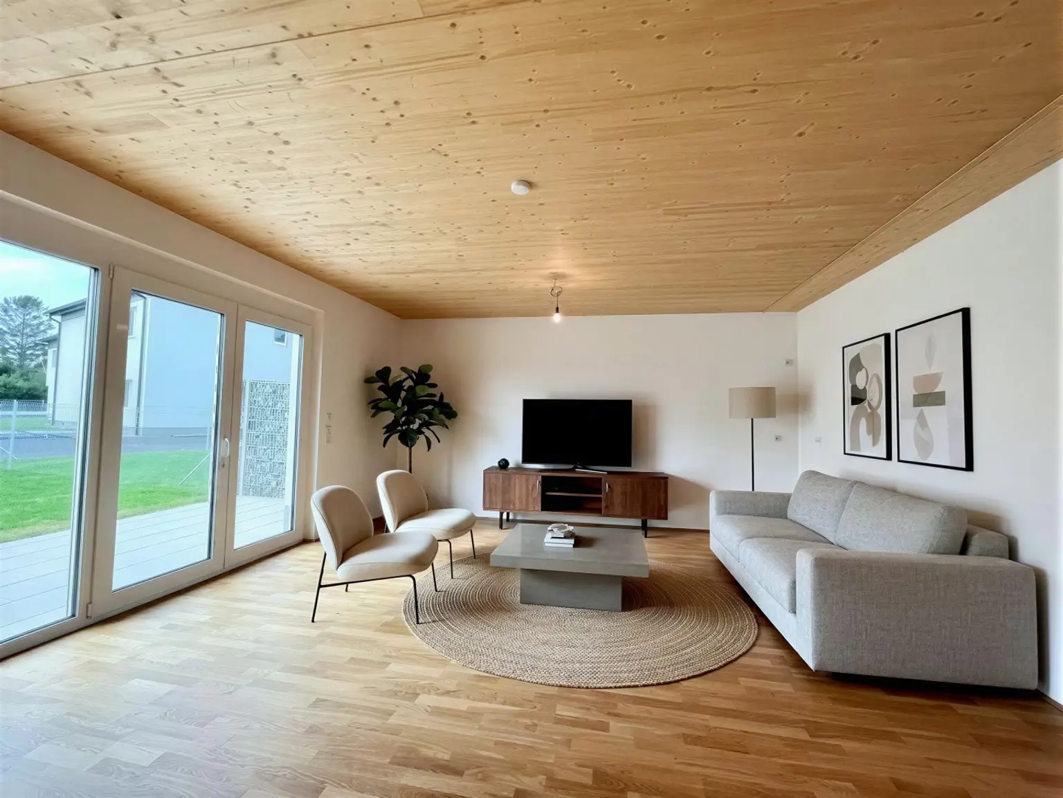 Wohnzimmer mit Ausga