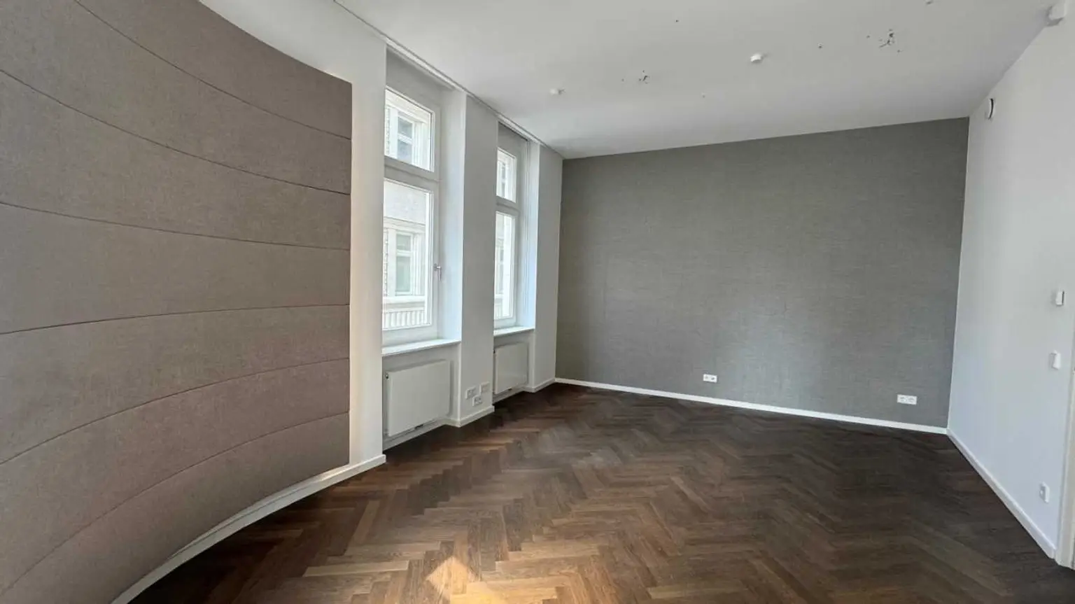 Top Bürofläche im Goldenen Quartier!