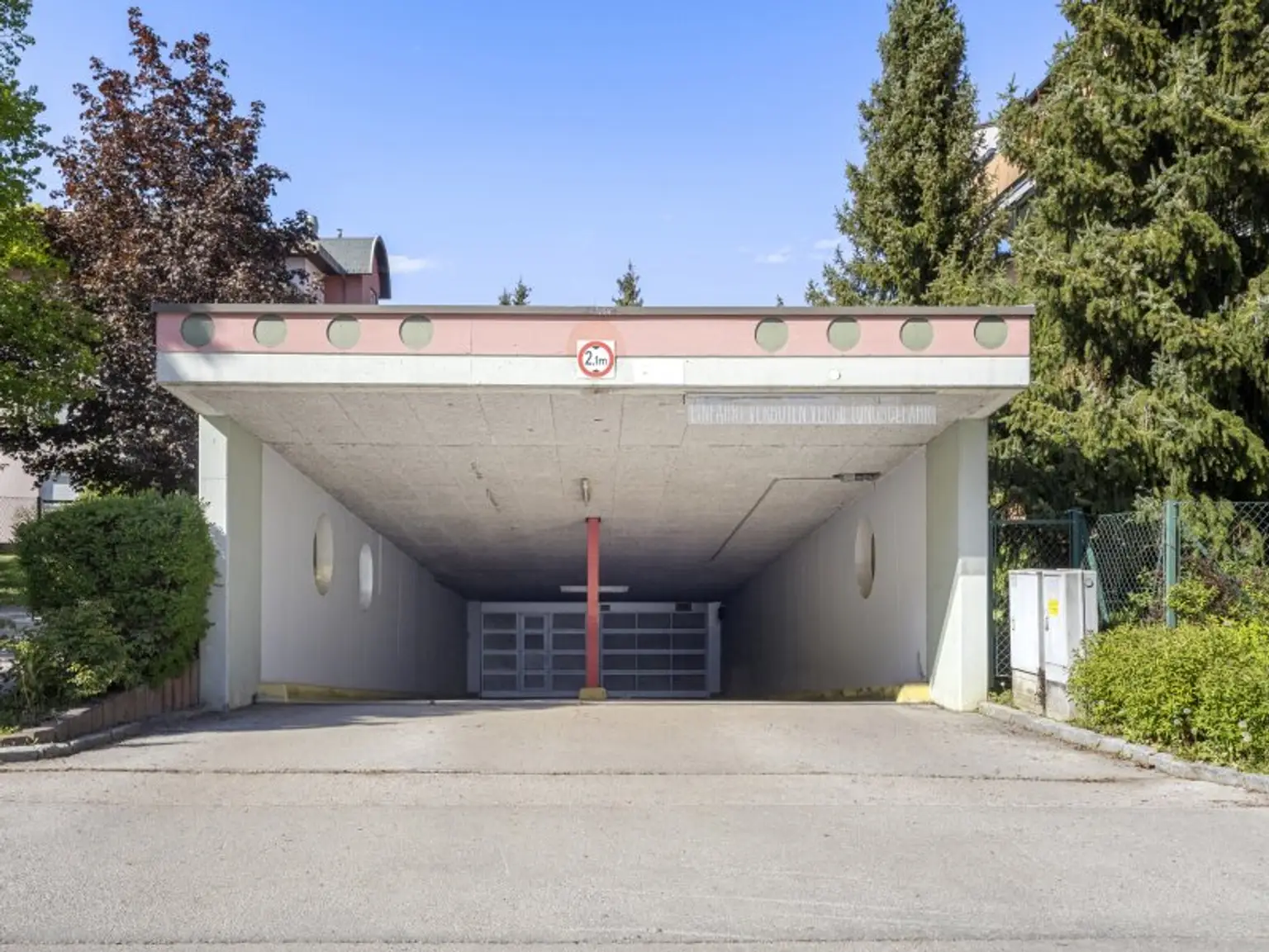 Schöne und teilmöblierte 2 Zimmer Wohnung 65m² mit Westloggia und Tiefgarage in Viktring - Rekabachweg