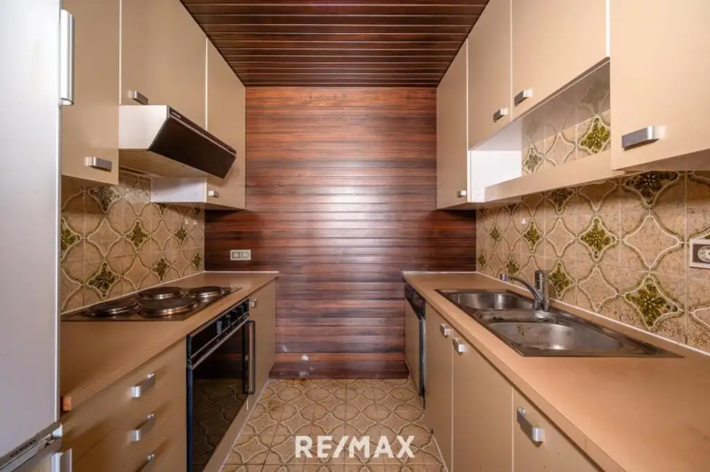 Helle 2-Zimmer-Wohnung mit Innenhofblick und eigenem Parkplatz