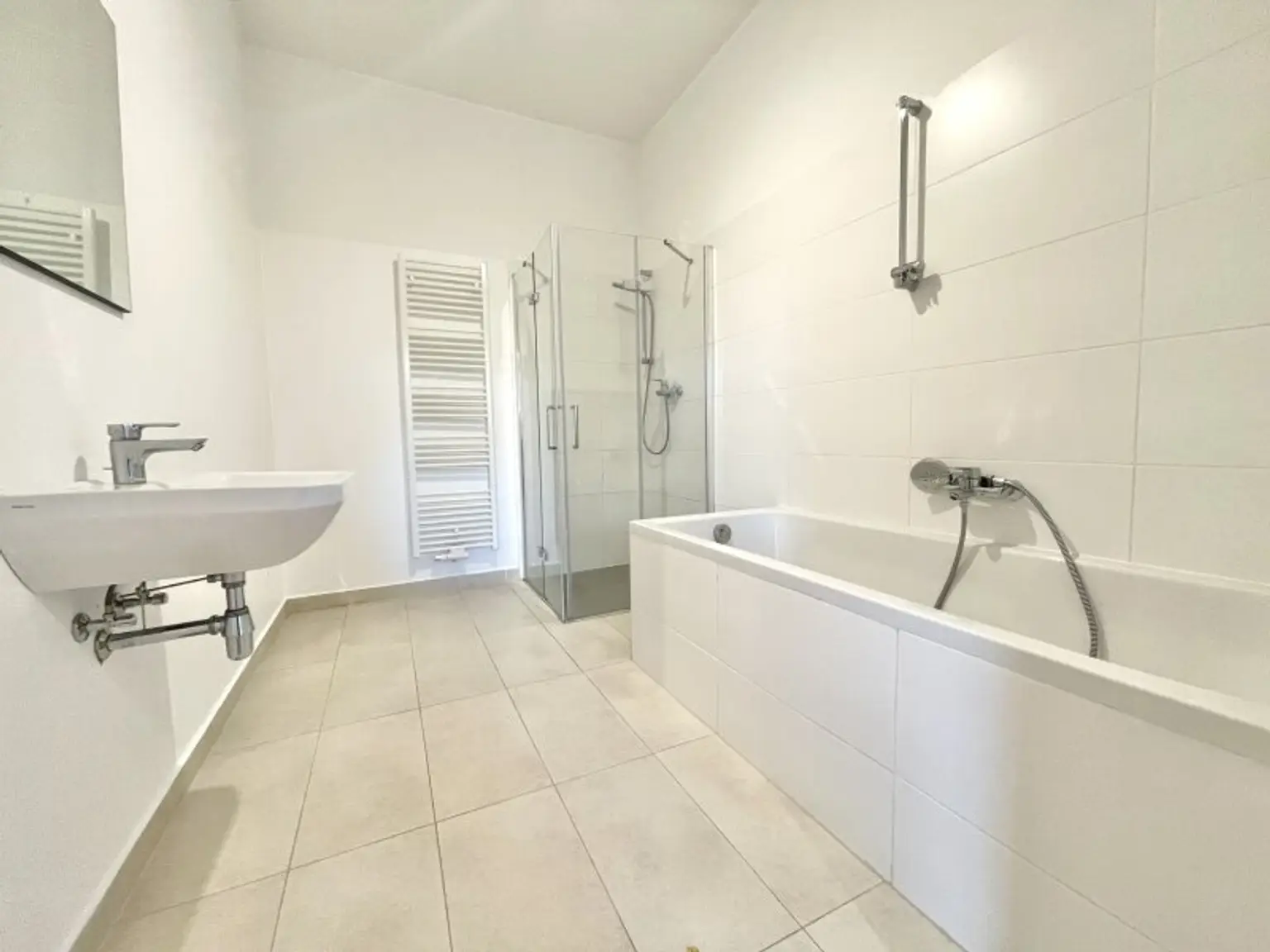 Großzügige 2-Zimmer-Wohnung mit Terrasse und Garten in Top-Lage des 19. Bezirks – Nähe Kahlenberg