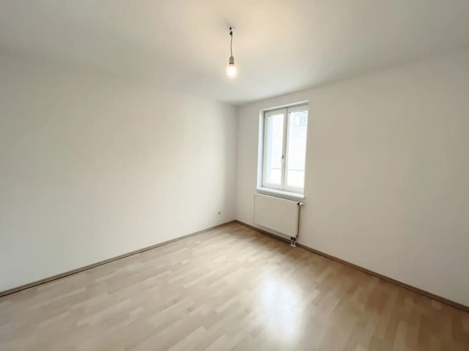 Helle 4-Zimmer-Maisonettewohnung mit großzügiger Terrasse