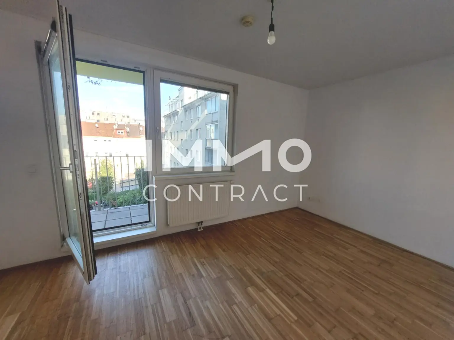 NUR SCHRIFTLICHE ANFRAGEN BITTE. 2-Zimmer-Wohnung mit Balkon in der Wielandgasse
